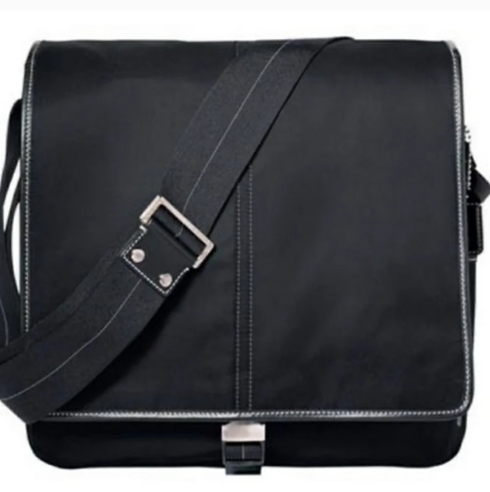 🗼RARE🗼Coach unisex black nylon messenger bag 5373